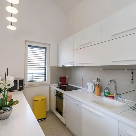 Ana Apartment *