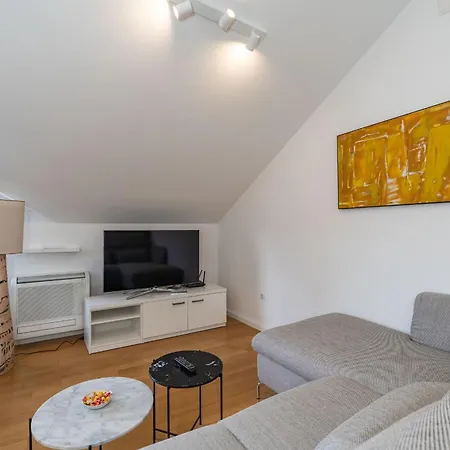 Boutique Ana Apartament *